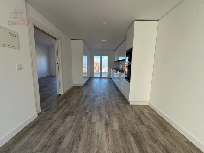 Moradia T7 para Venda em Pontinha e Famões Foto 10