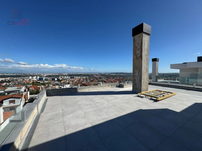 Moradia T7 para Venda em Pontinha e Famões Foto 38