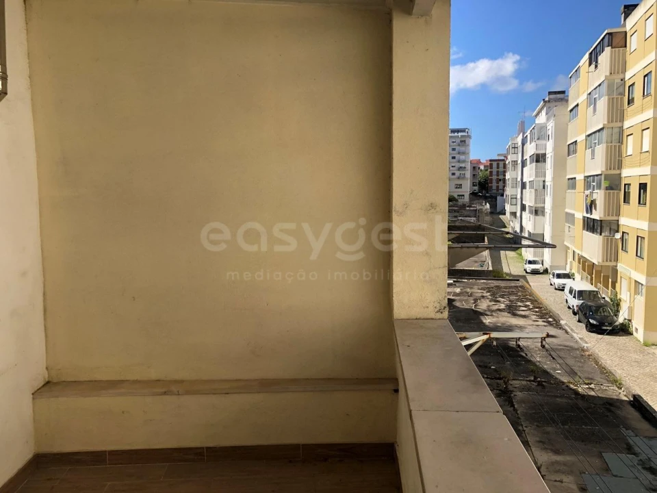 Moradia T8 para Venda em Buarcos Foto 13