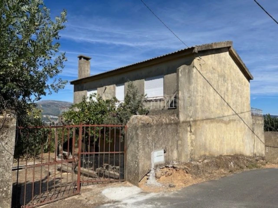 Moradia T3 para Venda em Ferro Foto 3