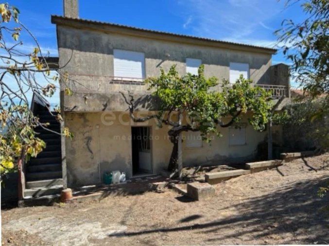 Moradia T3 para Venda em Ferro Foto 2