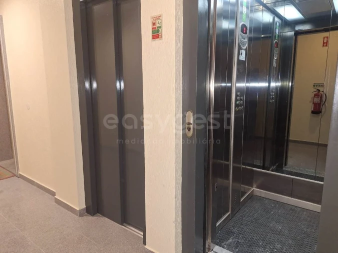 Apartamento T2 para Venda em Lagoa e Carvoeiro Foto 13