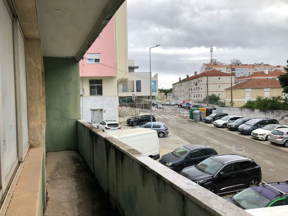 Loja para Arrendamento em Agualva e Mira-Sintra Foto 7