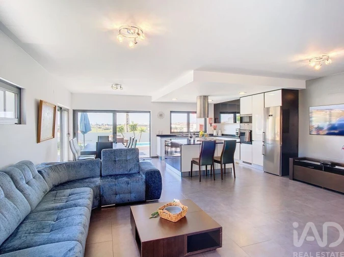 Moradia T3 para Venda em Silveira Foto 8