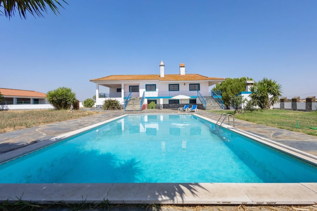 Quinta T8 para Venda em Santiago Maior Foto 1