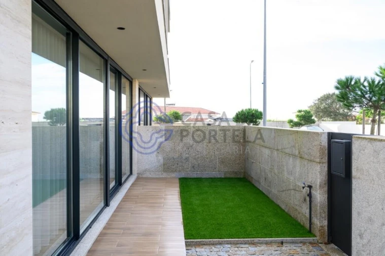 Moradia T3 para Venda em Vila Chã Foto 3