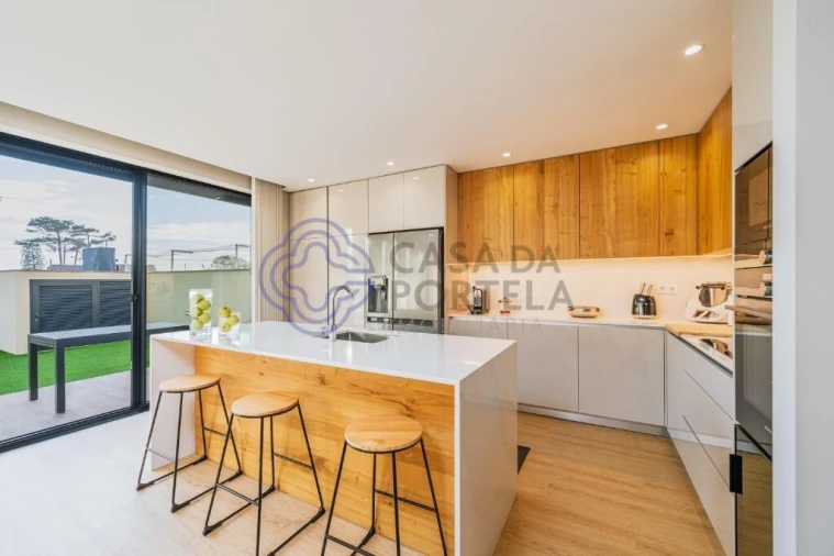 Moradia T3 para Venda em Vila Chã Foto 11