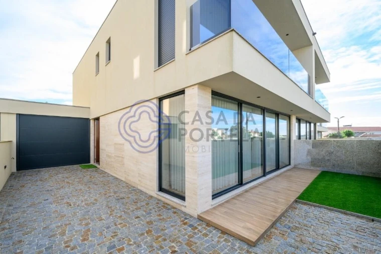 Moradia T3 para Venda em Vila Chã Foto 2