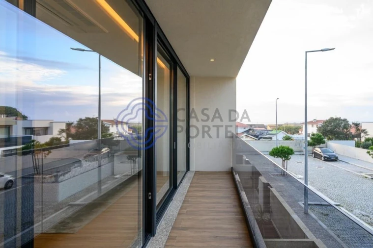 Moradia T3 para Venda em Vila Chã Foto 43