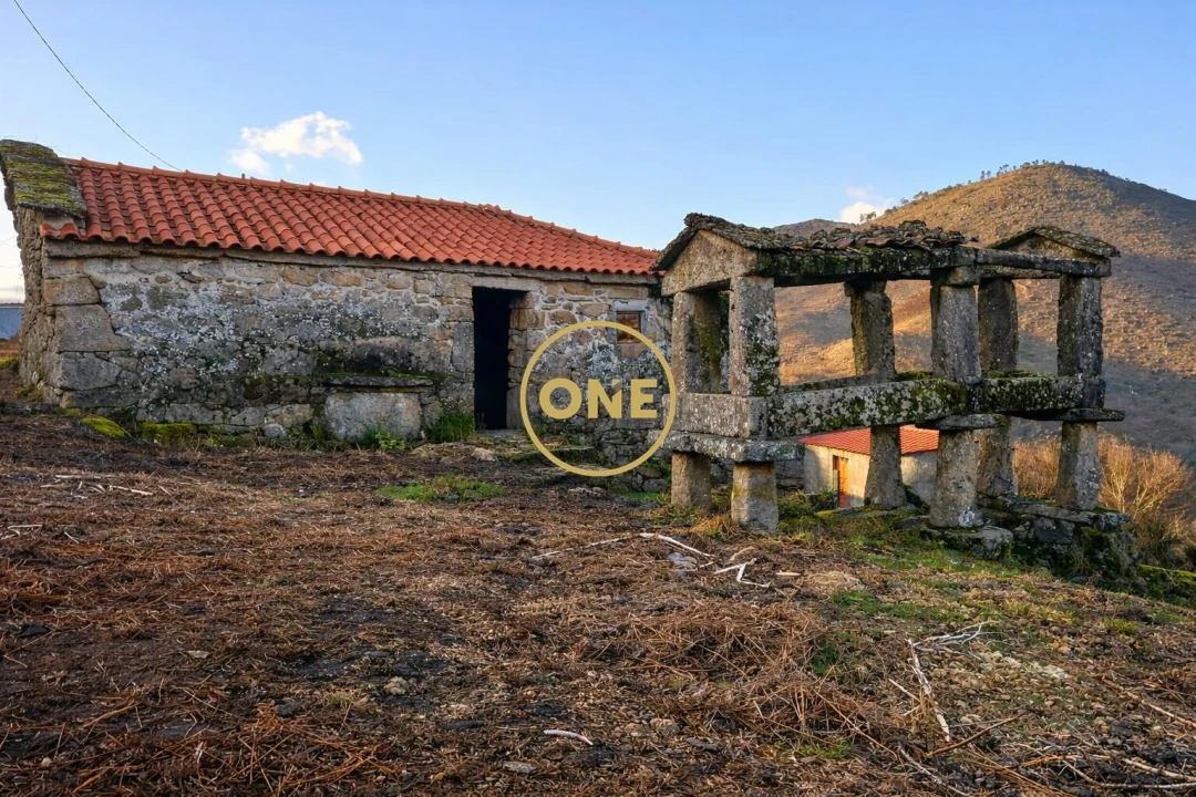 Moradia T2 para Venda em Cabreiro Foto 5