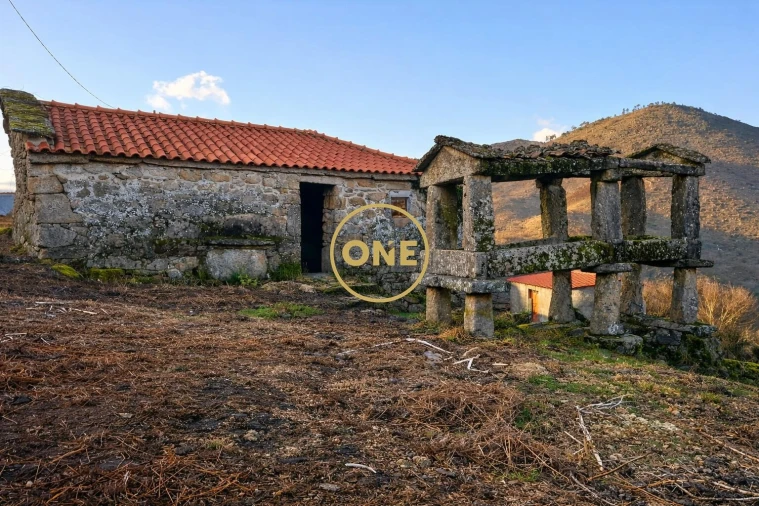 Moradia T2 para Venda em Cabreiro Foto 5