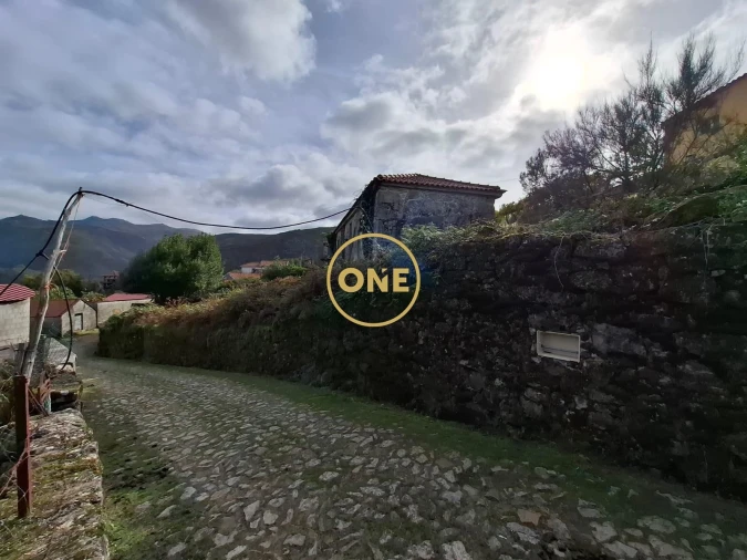 Moradia T2 para Venda em Cabreiro Foto 4