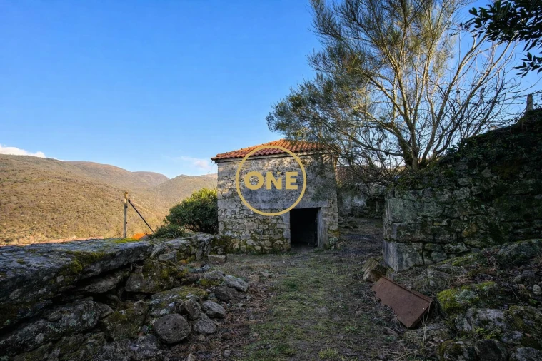 Moradia T2 para Venda em Cabreiro Foto 12