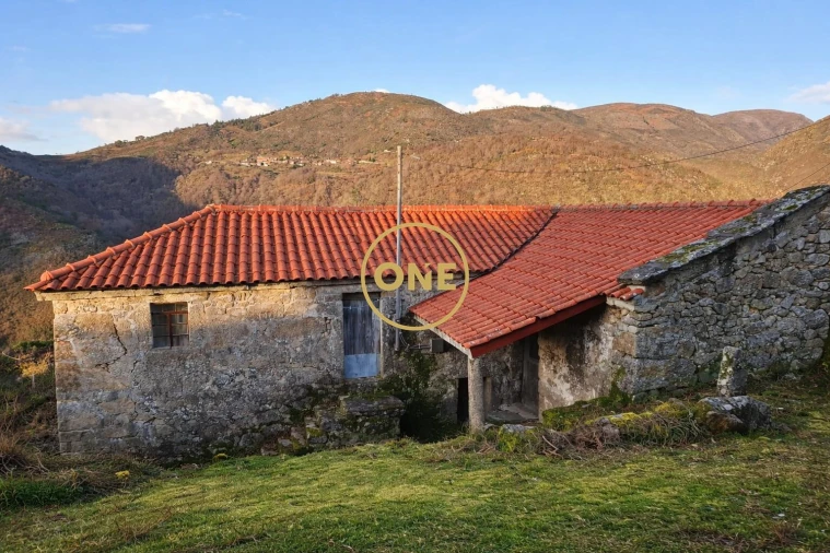 Moradia T2 para Venda em Cabreiro Foto 2