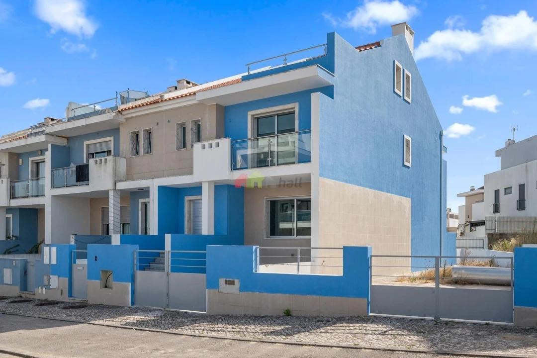 Moradia T3 para Venda em Atalaia e Alto Estanqueiro-Jardia Foto 1