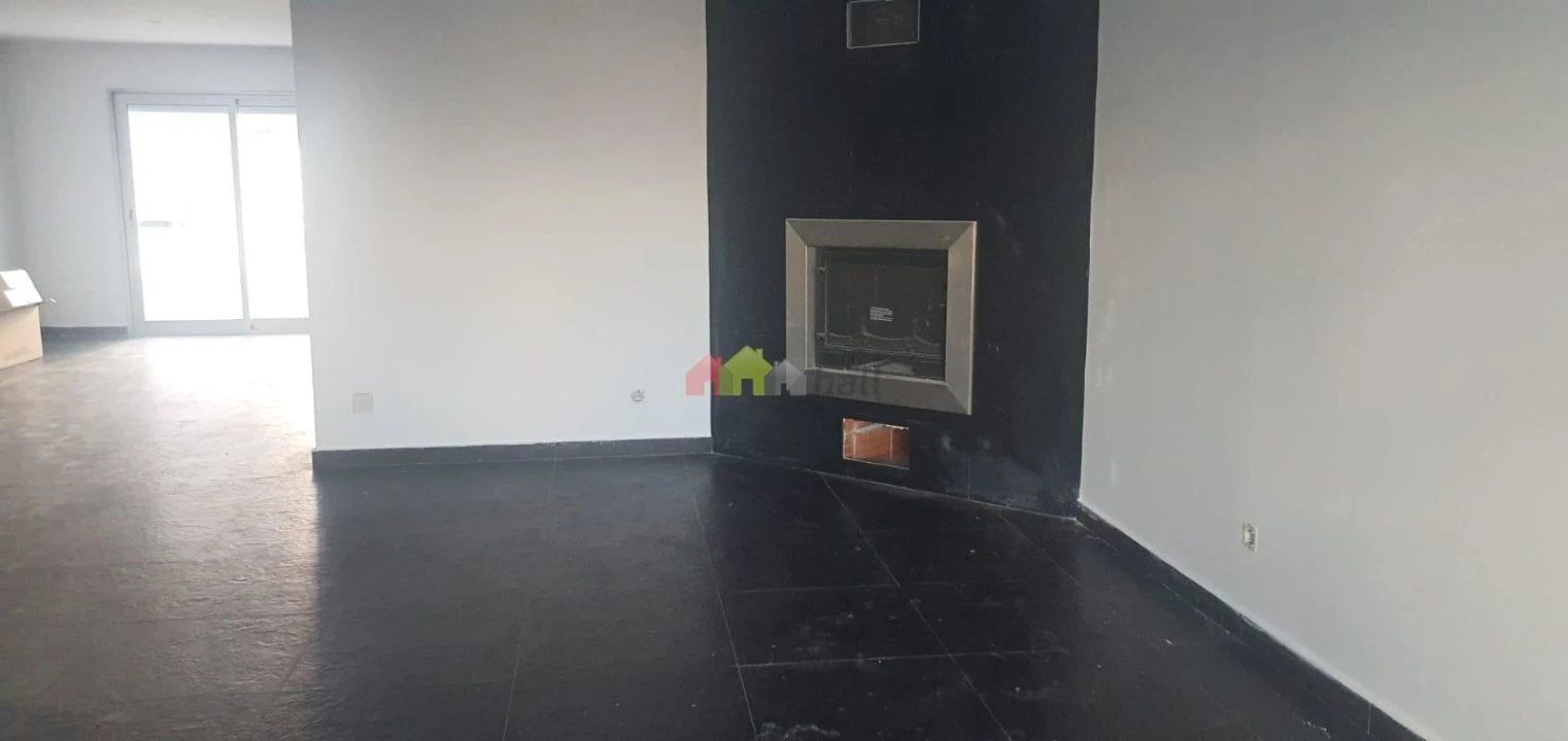 Moradia T3 para Venda em Atalaia e Alto Estanqueiro-Jardia Foto 3