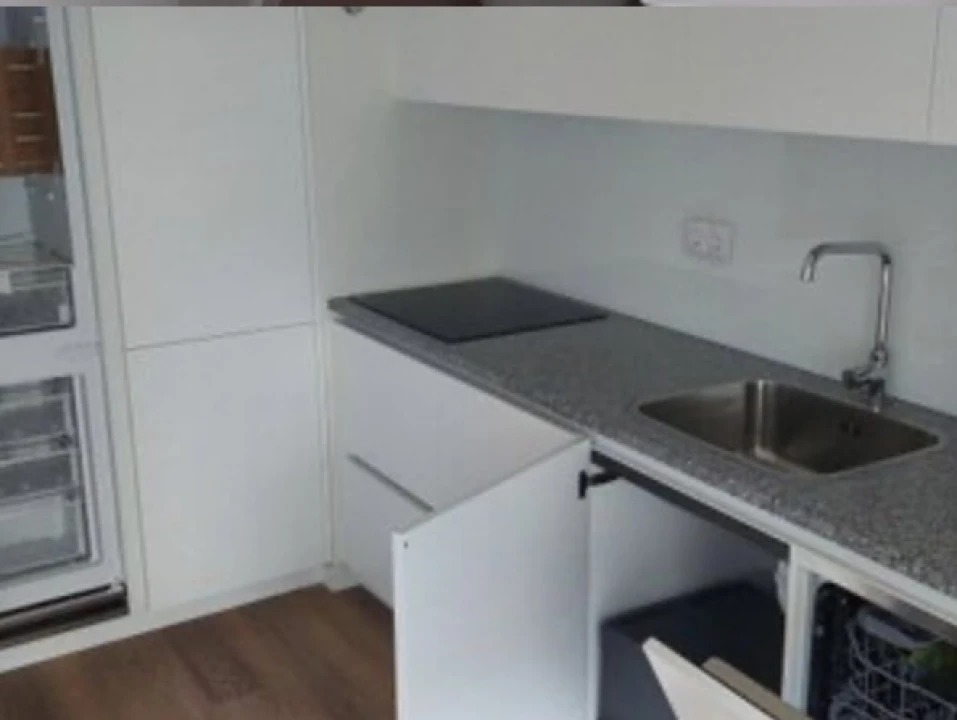 Apartamento T2 para Venda em Areeiro Foto 4
