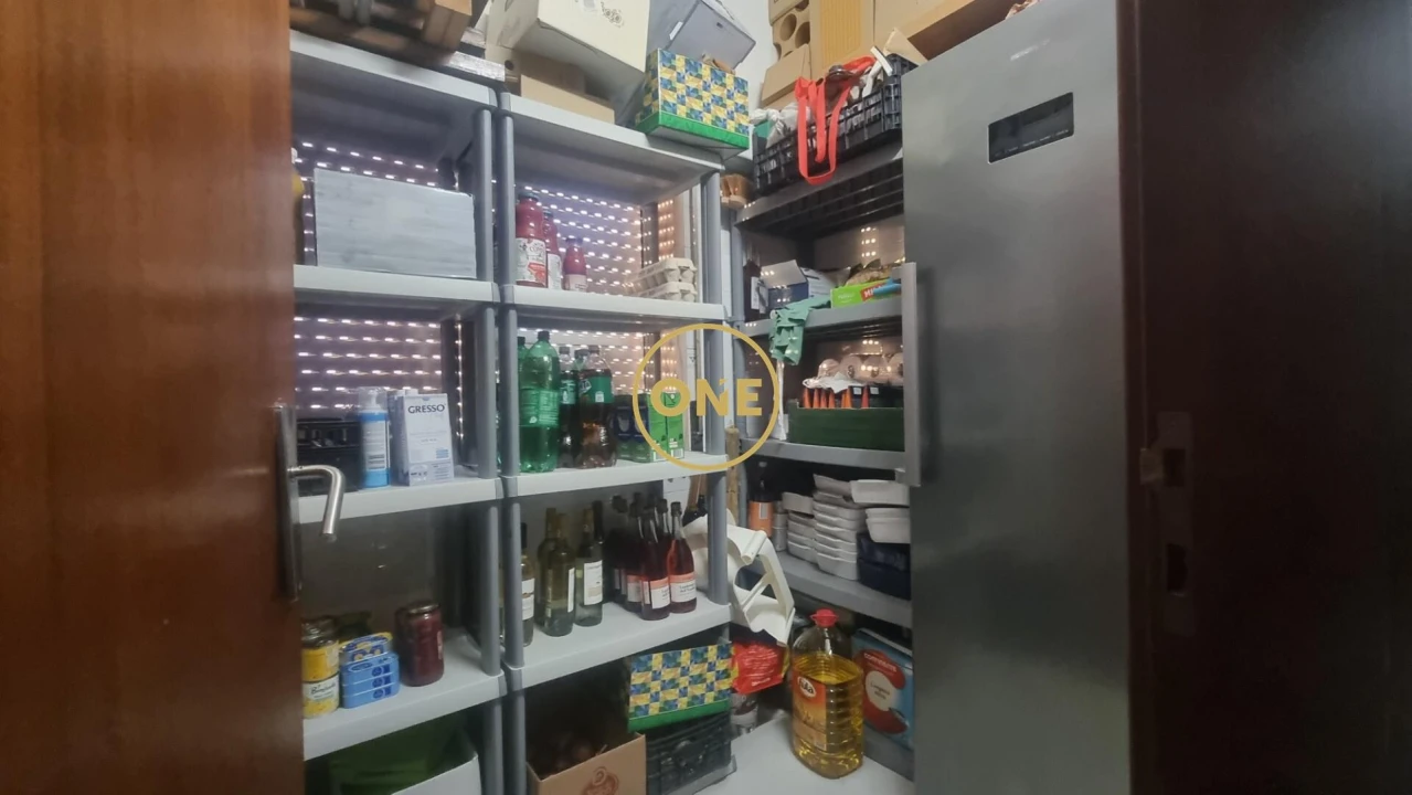 Loja para Venda em Cacém e São Marcos Foto 8