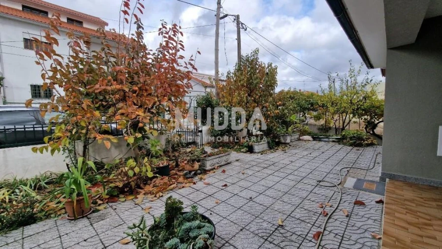 Moradia T3 para Venda em Sé, Santa Maria e Meixedo Foto 7