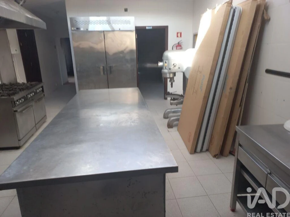 Loja para Venda em Arrabal Foto 18