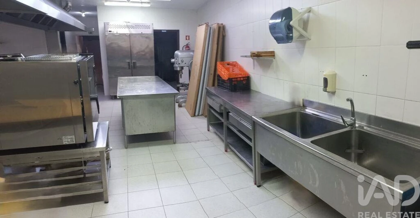 Loja para Venda em Arrabal Foto 17