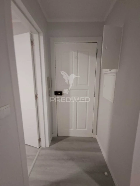 Apartamento T3 para Venda em Laranjeiro e Feijó