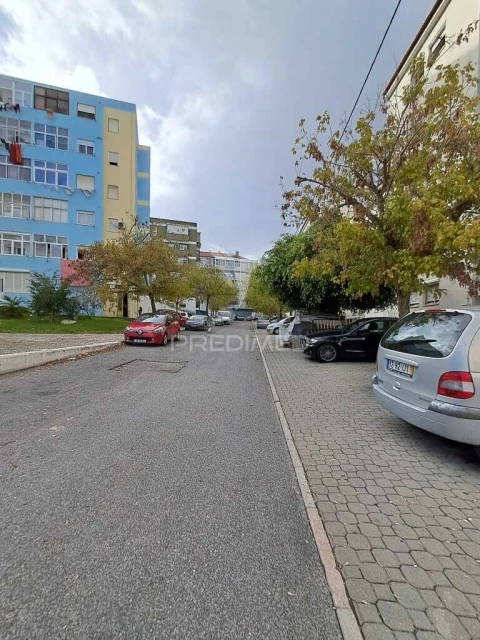 Apartamento T3 para Venda em Laranjeiro e Feijó
