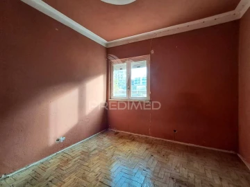 Apartamento T3 para Venda em Laranjeiro e Feijó