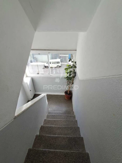 Apartamento T3 para Venda em Laranjeiro e Feijó