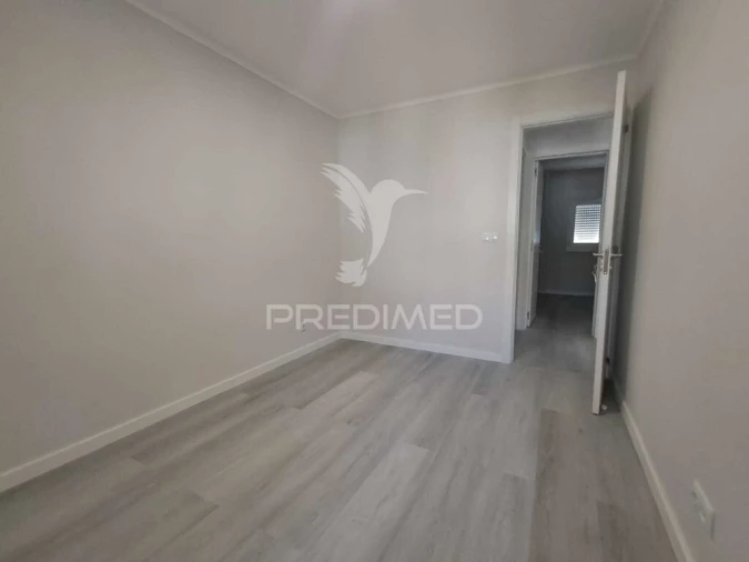 Apartamento T3 para Venda em Laranjeiro e Feijó Foto 16