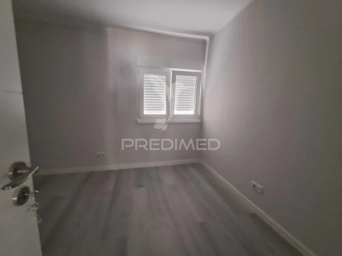 Apartamento T3 para Venda em Laranjeiro e Feijó Foto 13