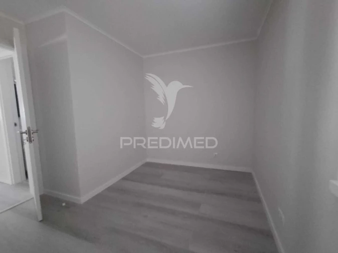 Apartamento T3 para Venda em Laranjeiro e Feijó Foto 12