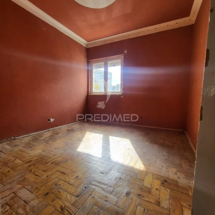 Apartamento T3 para Venda em Laranjeiro e Feijó Foto 3