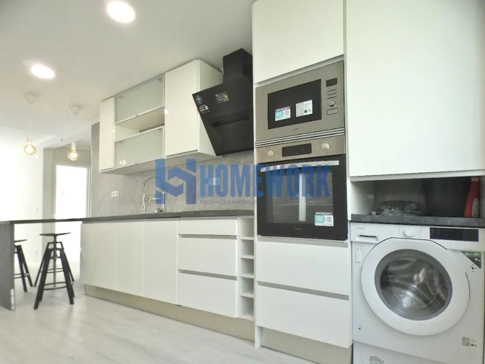 Apartamento T2 para Venda em Benfica Foto 1