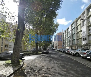 Apartamento T2 para Venda em Benfica