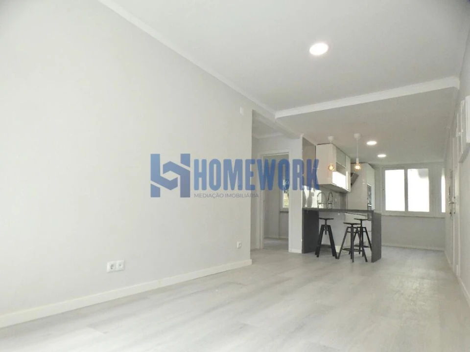 Apartamento T2 para Venda em Benfica Foto 7