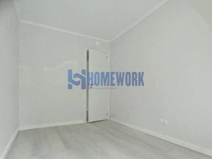 Apartamento T2 para Venda em Benfica Foto 10