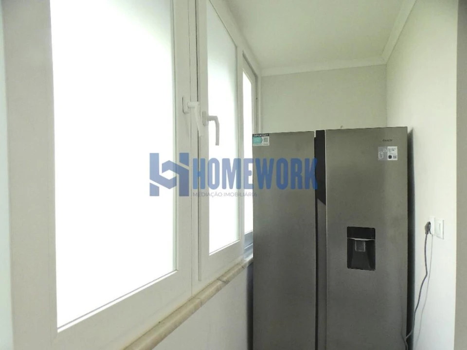 Apartamento T2 para Venda em Benfica Foto 4