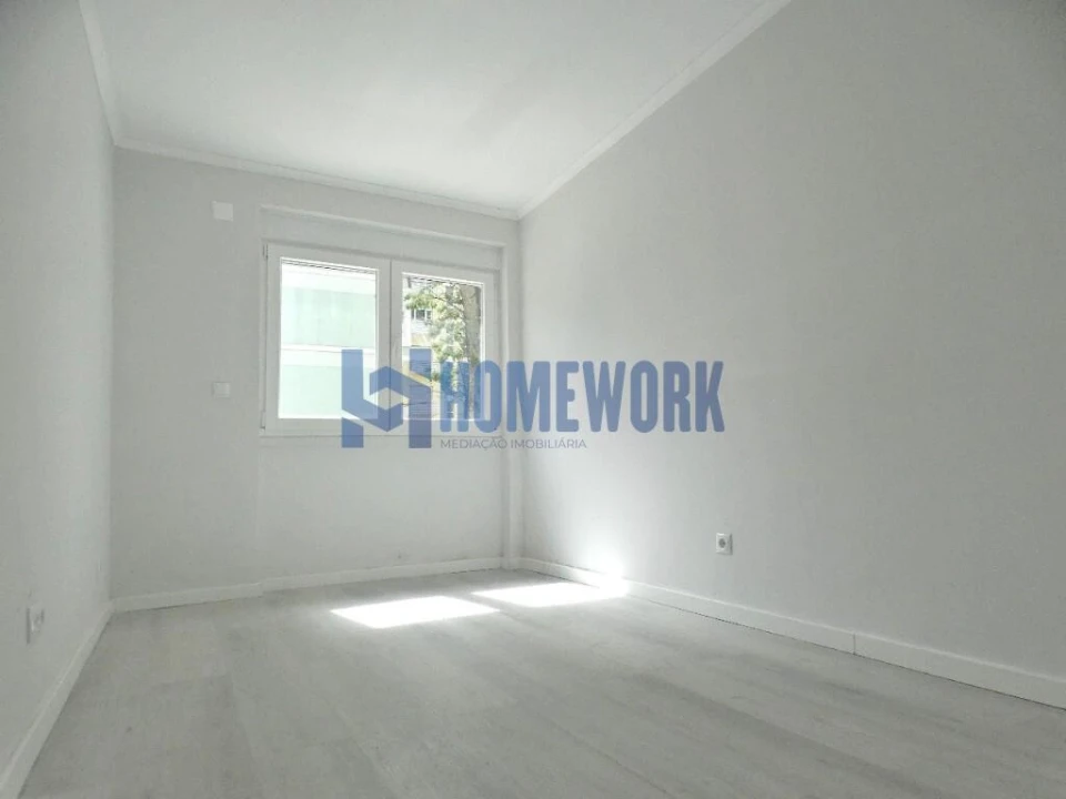 Apartamento T2 para Venda em Benfica Foto 9