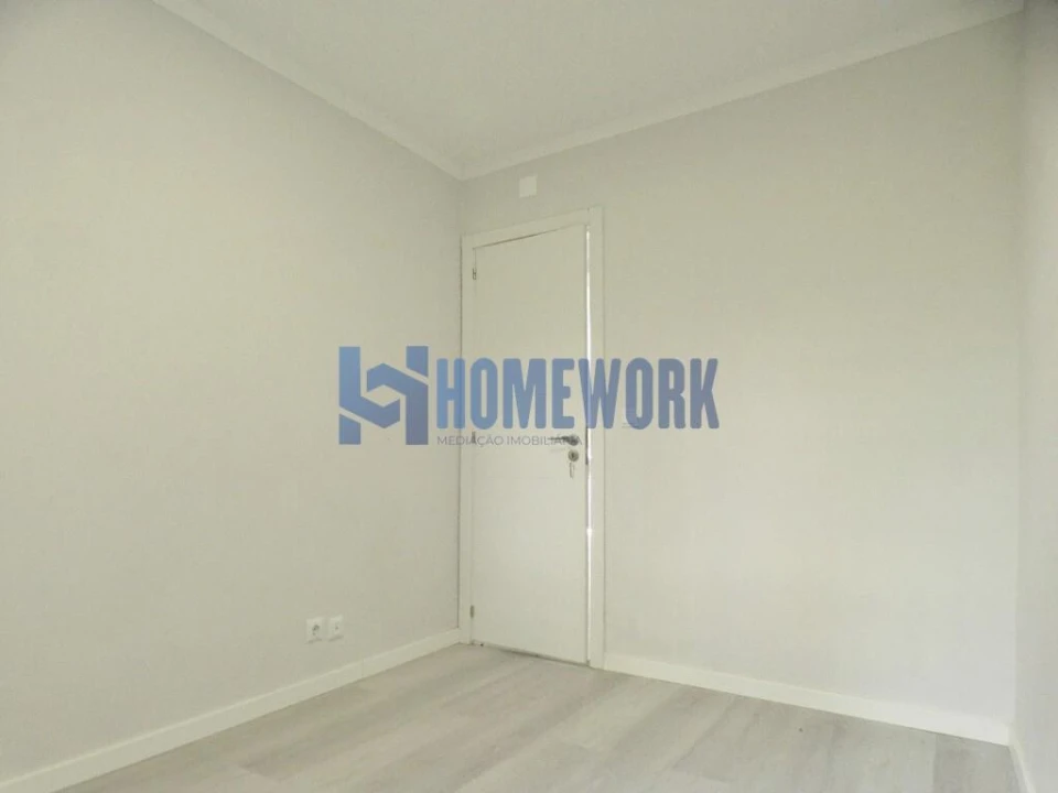 Apartamento T2 para Venda em Benfica Foto 14