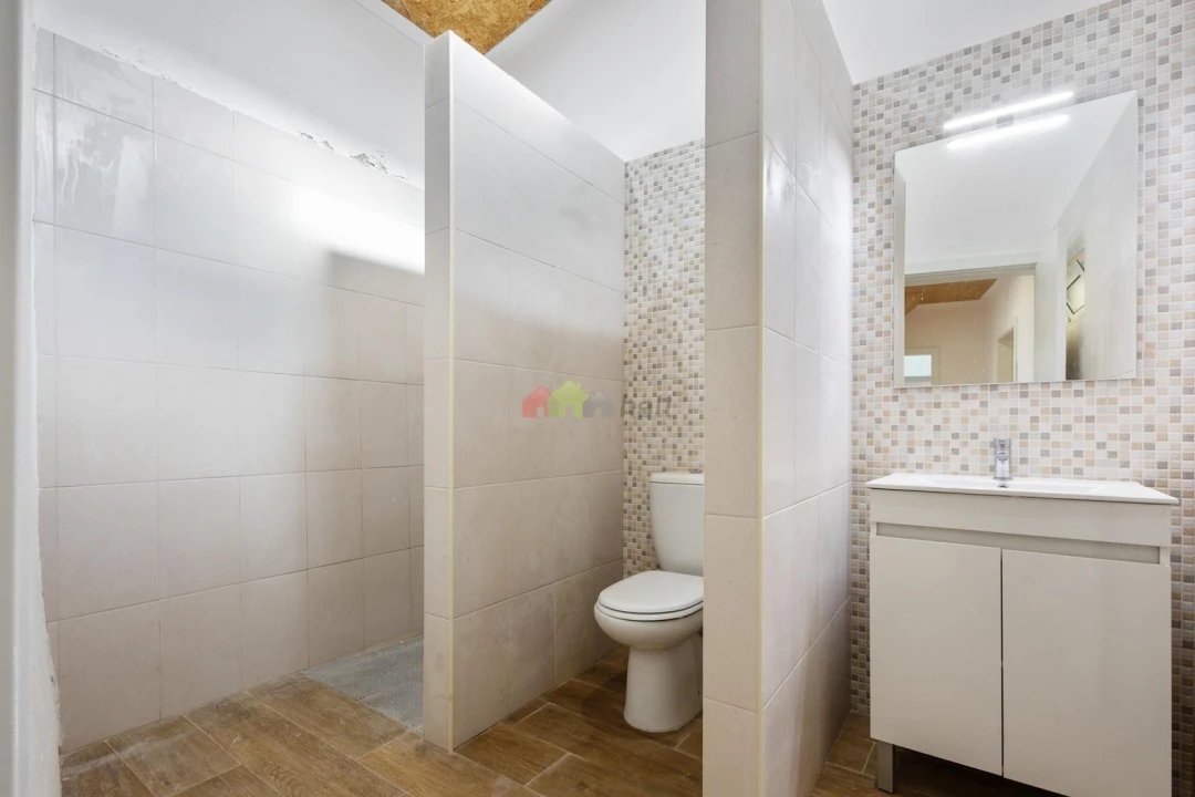 Moradia T5 para Venda em Beja (Salvador e Santa Maria da Feira) Foto 13