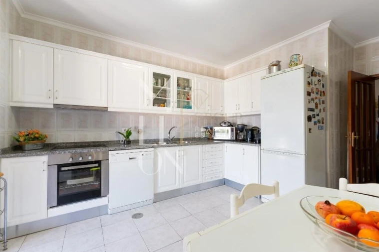 Apartamento T3 para Venda em Arcozelo Foto 6