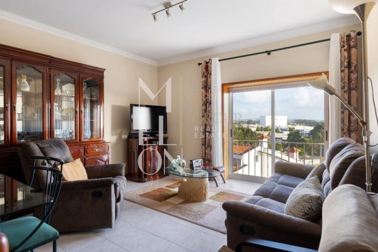 Apartamento T3 para Venda em Arcozelo Foto 4