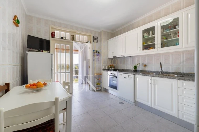 Apartamento T3 para Venda em Arcozelo Foto 8