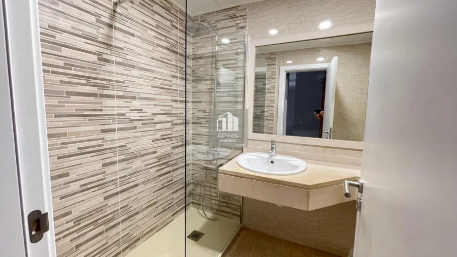 Apartamento T2 para Venda em Caparica e Trafaria Foto 10