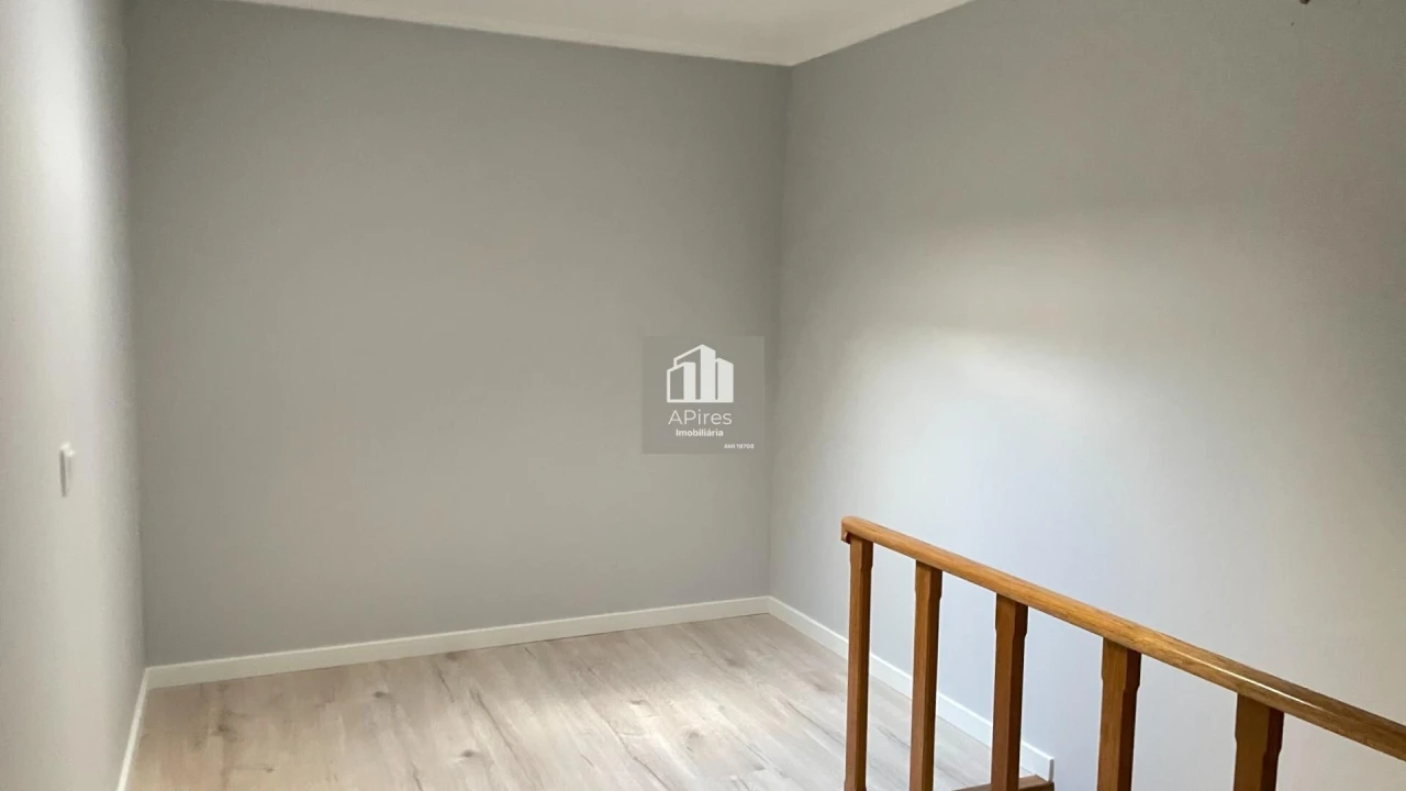 Apartamento T2 para Venda em Caparica e Trafaria Foto 18