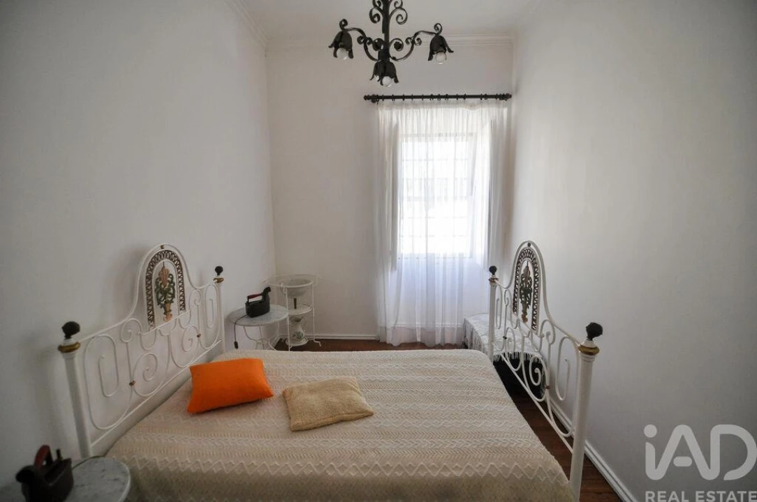 Moradia T8 para Venda em Turcifal Foto 5