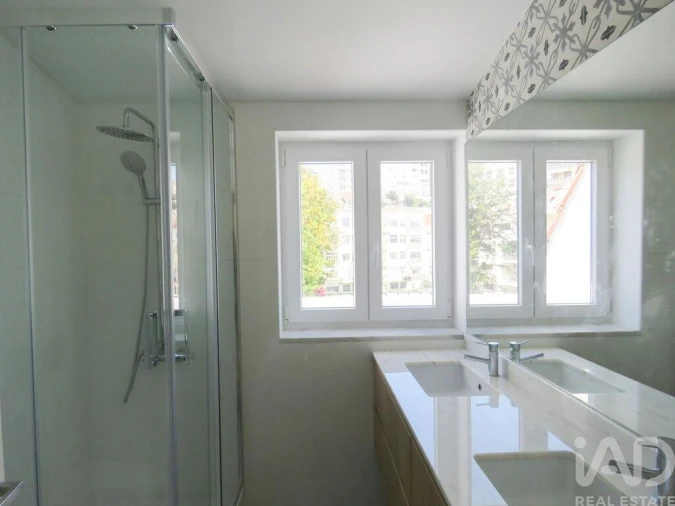 Apartamento T4 para Venda em Arroios Foto 19