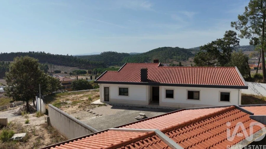 Moradia T4 para Venda em Rio Maior Foto 30