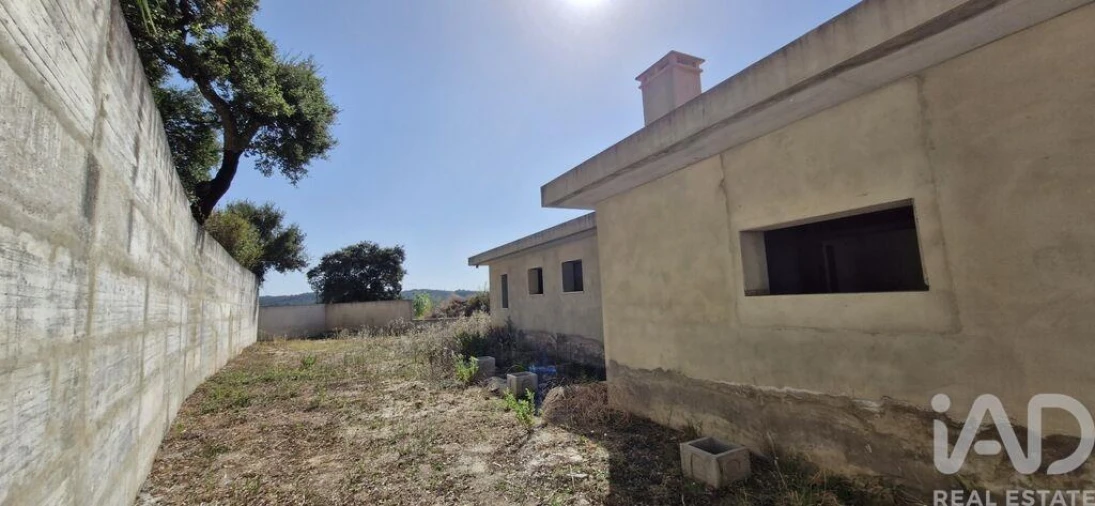 Moradia T3 para Venda em Rio Maior Foto 5